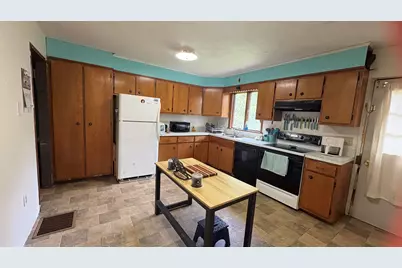 549 Old Lewiston Road, Winthrop, ME 04364 - Photo 4