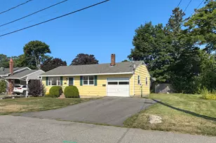 36 Pine St, Rockland, ME 04841 - Photo 1