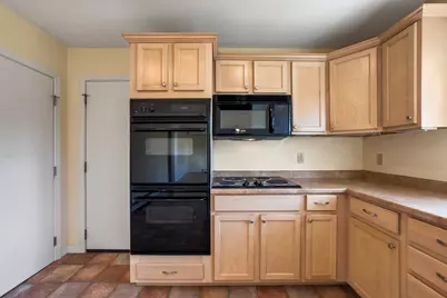 36 Pine Street, Rockland, ME 04841 - Photo 16