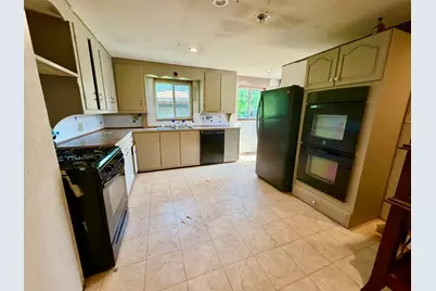 195 Estes Avenue, Palmyra, ME 04965 - Photo 18