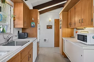31 Moorview Ave, Ogunquit, ME 03907 - Photo 10