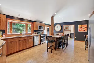 2 Brookfield Rd, Falmouth, ME 04105 - Photo 8