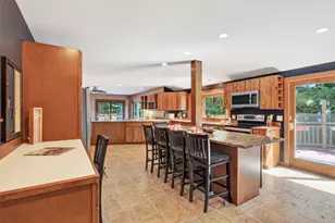 2 Brookfield Rd, Falmouth, ME 04105 - Photo 4
