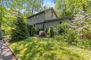 71 Stonybrook Rd, Cape Elizabeth, ME 04107 - Photo 1