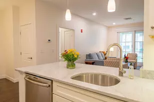 22 Hancock St, Portland, ME 04101 - Photo 10