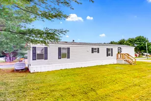 18 Purington Ave, Mechanic Falls, ME 04256 - Photo 28