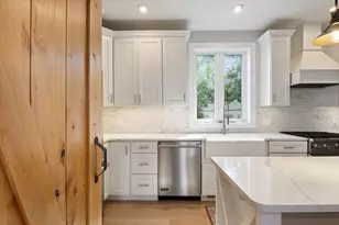 44 Quebec St, Portland, ME 04101 - Photo 12