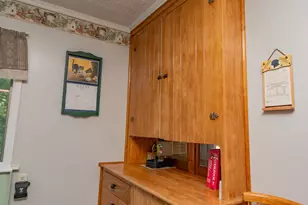 427 E Dover Rd, Dover Foxcroft, ME 04426 - Photo 16