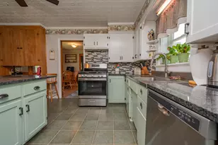 427 E Dover Rd, Dover Foxcroft, ME 04426 - Photo 8
