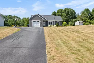 11 Twoey Dr, Windham, ME 04062 - Photo 2