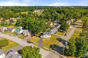 34 Lincoln St, Brewer, ME 04412 - Photo 4
