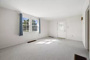 34 Lincoln St, Brewer, ME 04412 - Photo 8