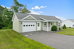 18 Meadow Dr, Waterville, ME 04901 - Photo 2