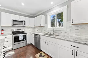 18 Dyer St, Saco, ME 04072 - Photo 20