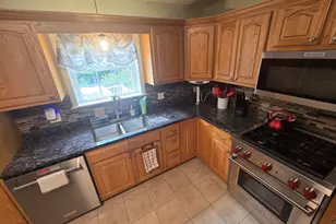 32 Patterson Rd, Hampden, ME 04444 - Photo 4