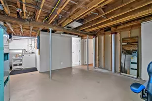 28 Boston Ave, Lewiston, ME 04240 - Photo 26