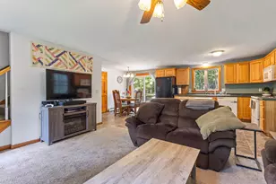 135 Fairview Dr, Waterboro, ME 04061 - Photo 6