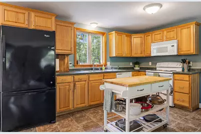 135 Fairview Drive, Waterboro, ME 04061 - Photo 8