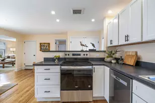 144 Sawyer St, South Portland, ME 04106 - Photo 16
