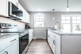 10 Stillwater Dr, Windham, ME 04062 - Photo 4