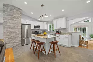 40 Old Neck Rd, Scarborough, ME 04074 - Photo 8