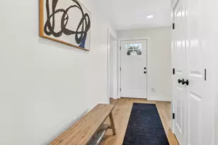 18 Feldspar Ln, Cumberland, ME 04021 - Photo 2