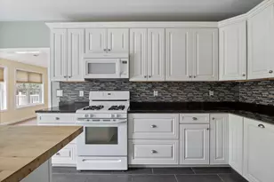 21 Belfort St, Portland, ME 04103 - Photo 22