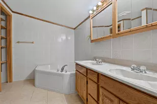 276 Violet Ln, Waldoboro, ME 04572 - Photo 36
