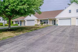 9 Macintosh Ln, Old Orchard Beach, ME 04064 - Photo 2