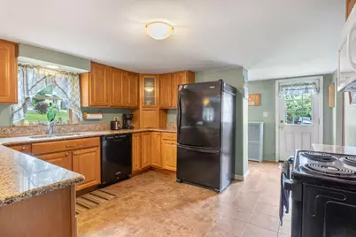 146 Anthoine Street, South Portland, ME 04106 - Photo 8
