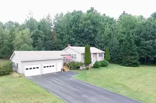 11 Highland Dr, Sidney, ME 04330 - Photo 2