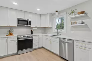 73 Willow Grove Rd, Brunswick, ME 04011 - Photo 8