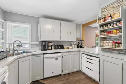 825 Eastern Avenue, Augusta, ME 04330 - Photo 12