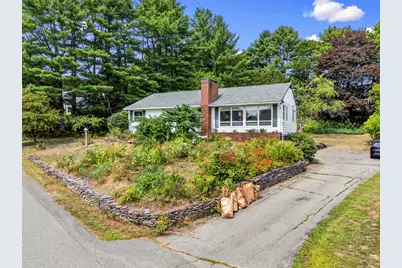 15 Mayflower Road, Hallowell, ME 04347 - Photo 2