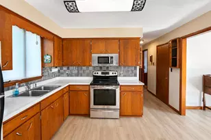 348 Sweden St, Caribou, ME 04736 - Photo 8