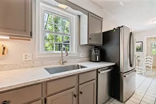 12 Primrose St, Winslow, ME 04901 - Photo 10