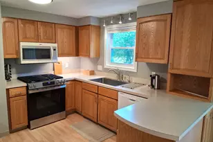 53 Willow Grove Rd, Brunswick, ME 04011 - Photo 10