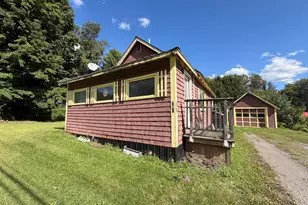 281 Foxcroft Rd, Houlton, ME 04730 - Photo 32