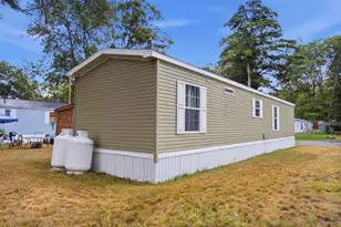 38 Primrose Ln, Brunswick, ME 04011 - Photo 4