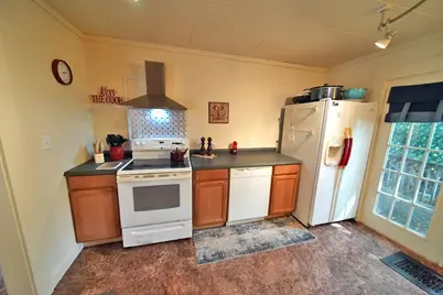 9 Carr Avenue, Houlton, ME 04730 - Photo 10