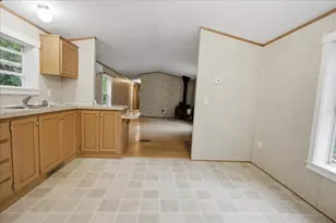 370 Hebron Rd, Oxford, ME 04270 - Photo 18