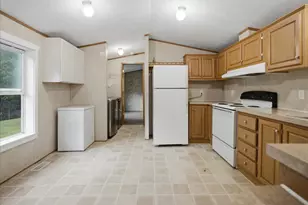 370 Hebron Rd, Oxford, ME 04270 - Photo 16