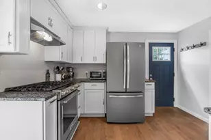 83 Vermont Ave, Portland, ME 04103 - Photo 10