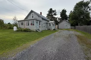 9 Bradley St, Caribou, ME 04736 - Photo 2