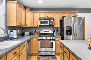 16 Pheasant Ridge Dr, Windham, ME 04062 - Photo 12