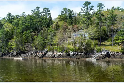 18 Crest Avenue, Boothbay Harbor, ME 04538 - Photo 2