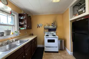2 Broadway St, Baileyville, ME 04694 - Photo 16