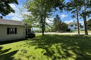 2 Broadway St, Baileyville, ME 04694 - Photo 8