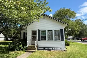 2 Broadway St, Baileyville, ME 04694 - Photo 4