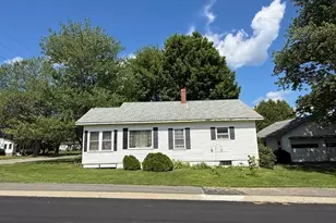 2 Broadway St, Baileyville, ME 04694 - Photo 2
